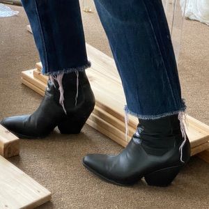 THE PALATINES INERGIA BOOTS